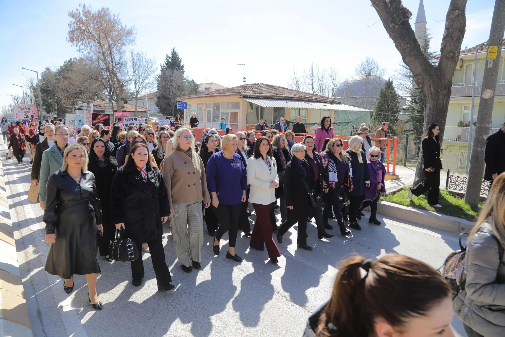 EDİRNE BELEDİYESİ YENİİMARET KADIN MERKEZİ KADINLAR GÜNÜ’NDE HİZMETE AÇILDI galeri görseli